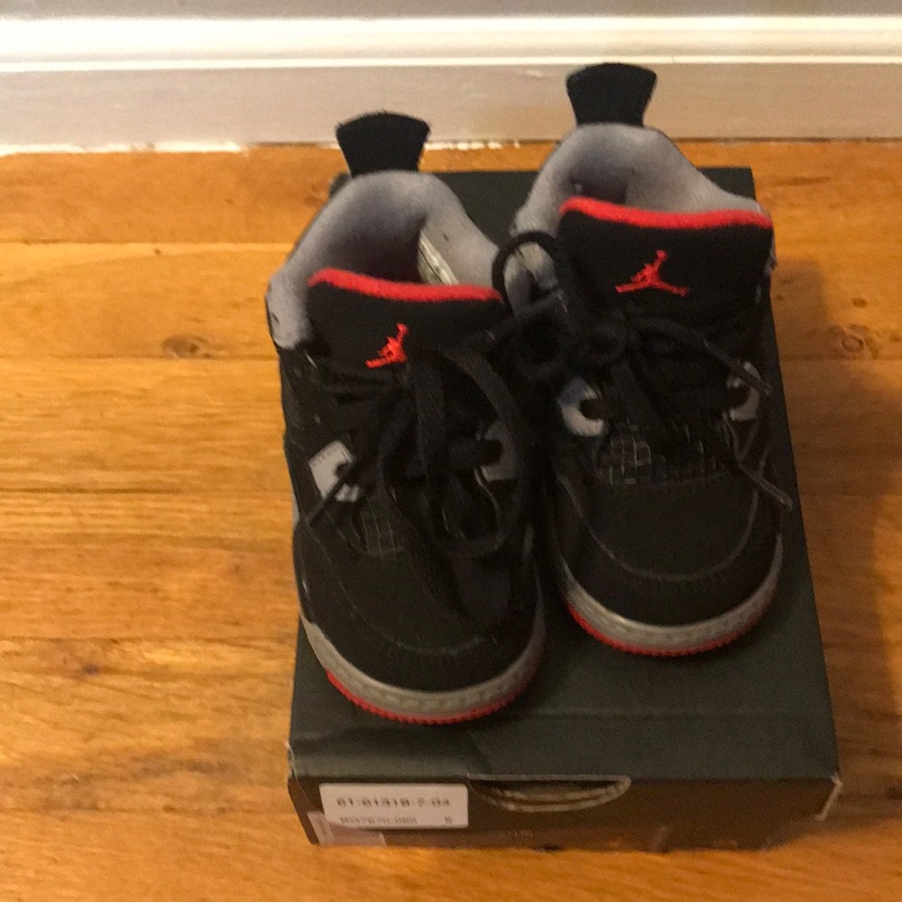 Jordan 4 - Picture 4 of 4